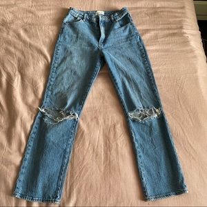 Rolla’s straight leg ripped knee jeans size 28